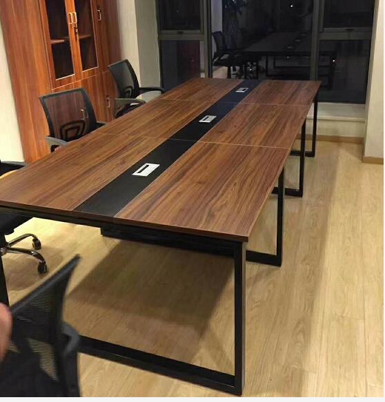 點(diǎn)擊查看商品:會(huì)議桌4